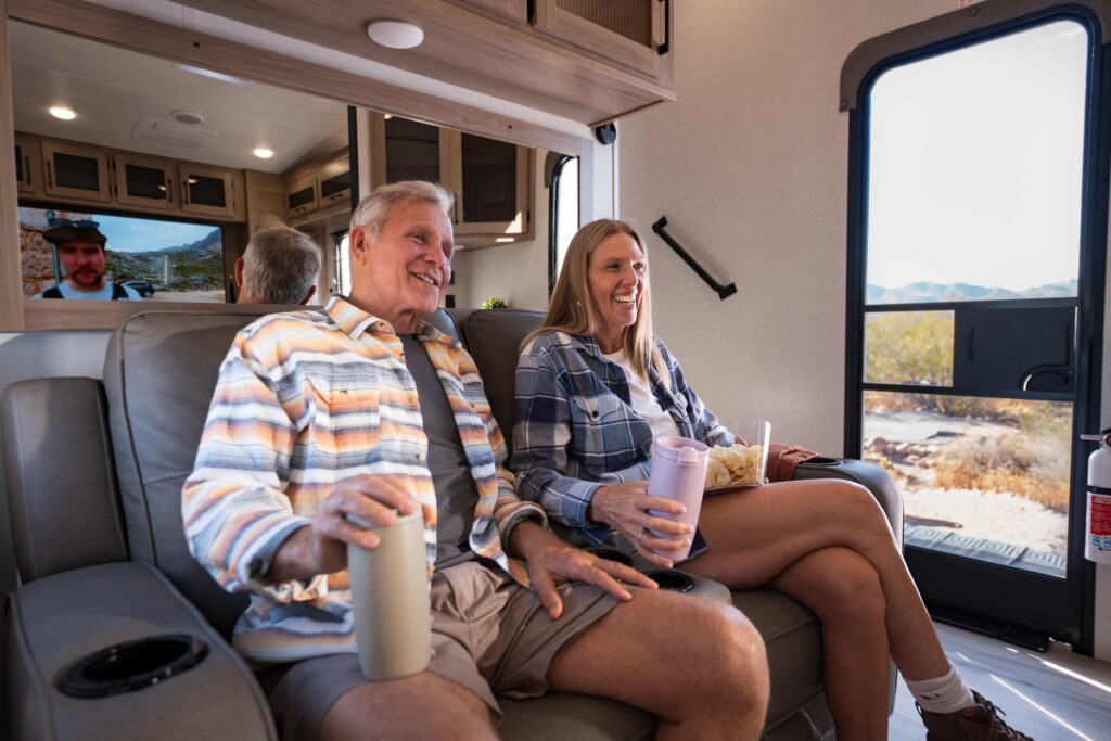 2400REX Lifestyle CW_01617 Coleman Legacy 2400REX