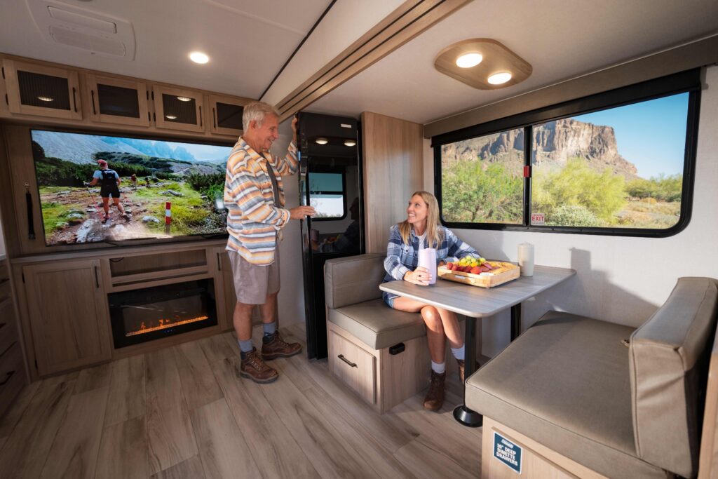 2400REX Lifestyle CW_01670 Coleman Legacy 2400REX